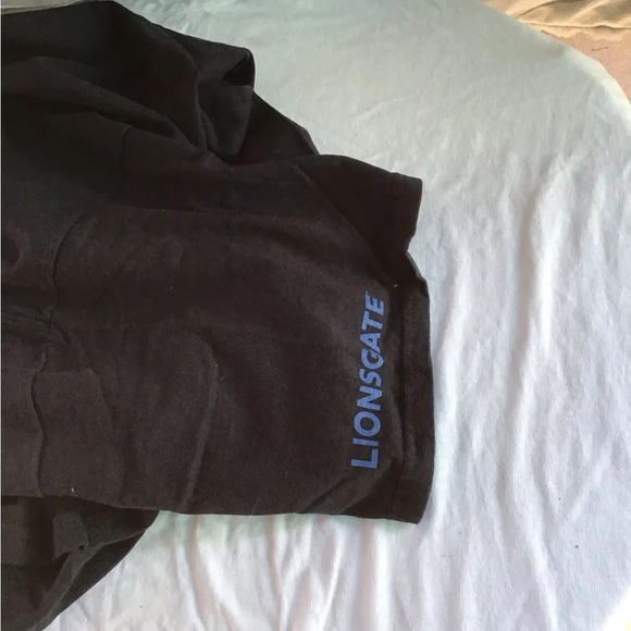 Port and company T-shirt size large ( bag H ) - Picture 3 of 4